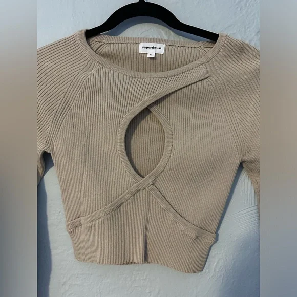 Superdown Tan Long Sleeve Crop-top - Picture 2 of 6